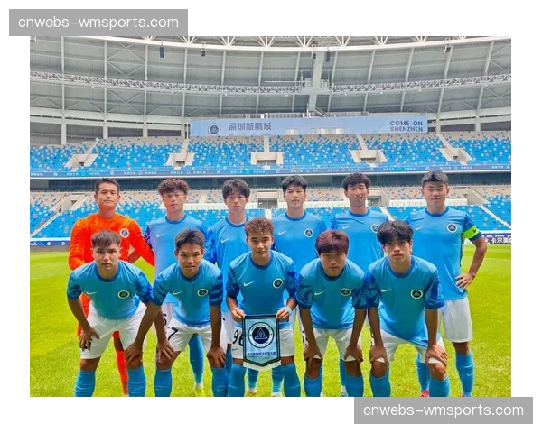 河南队客场2-0击败深圳新鹏城，结束八轮不胜尴尬纪录。